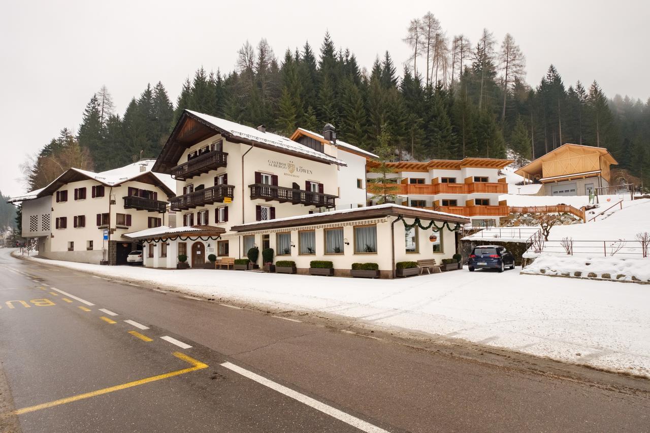 Gasthof Loewen Нова Леванте Екстериор снимка